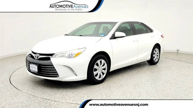 2015 Toyota Camry LE FWD photo