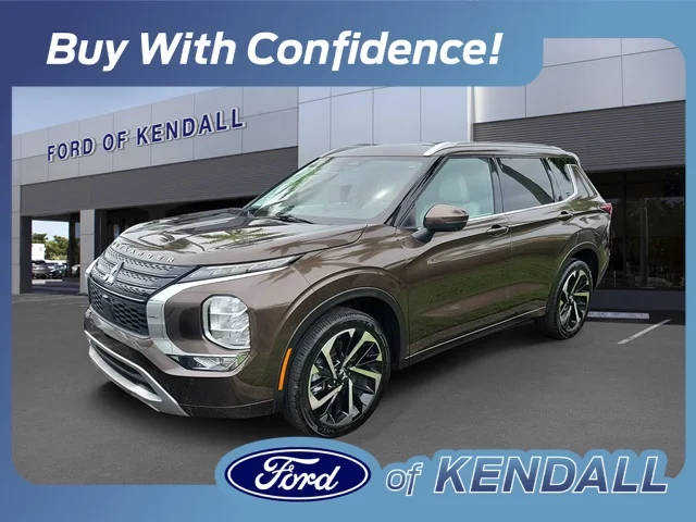 2022 Mitsubishi Outlander SEL FWD photo