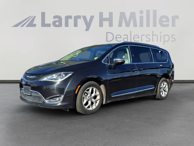 2020 Chrysler Pacifica Minivan Limited FWD photo