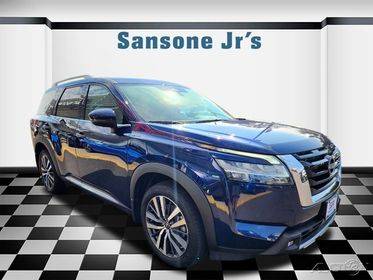 2022 Nissan Pathfinder Platinum 4WD photo