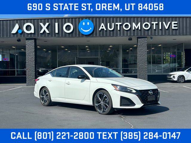 2023 Nissan Altima 2.5 SR FWD photo