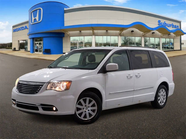 2015 Chrysler Town and Country Touring FWD photo
