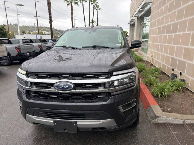 2023 Ford Expedition Limited 4WD photo