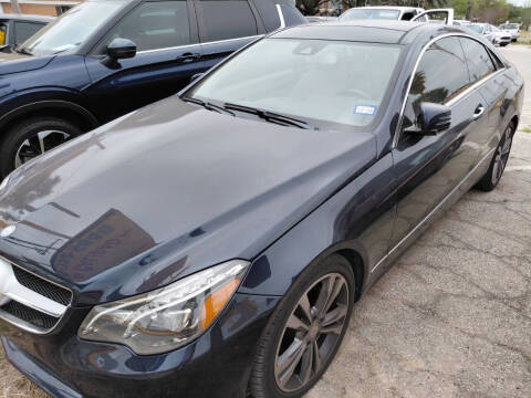 2016 Mercedes-Benz E-Class E 400 AWD photo