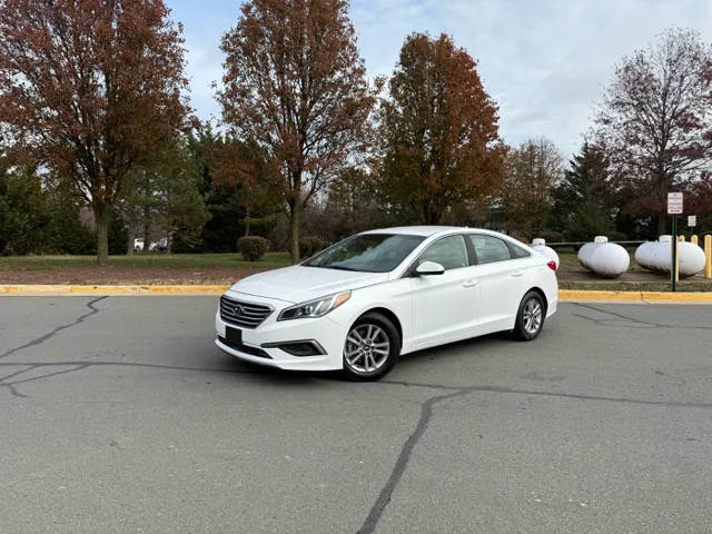 2016 Hyundai Sonata  FWD photo
