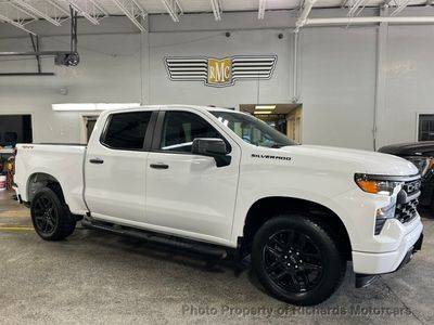 2022 Chevrolet Silverado 1500 Custom 4WD photo