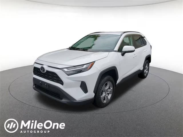 2022 Toyota RAV4 XLE AWD photo