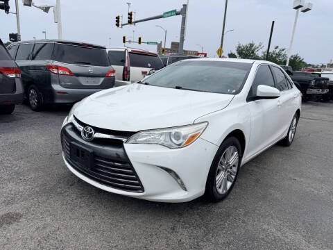 2016 Toyota Camry SE FWD photo