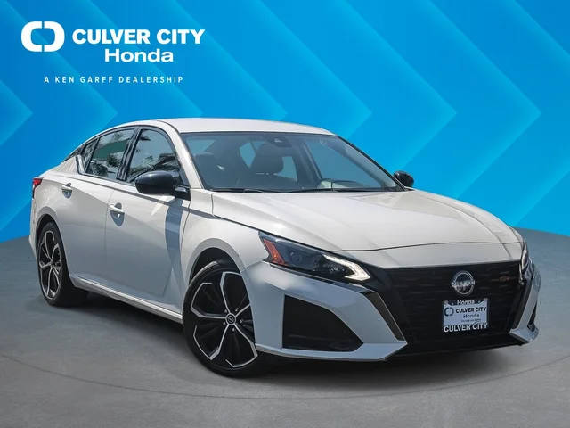 2023 Nissan Altima 2.5 SR FWD photo