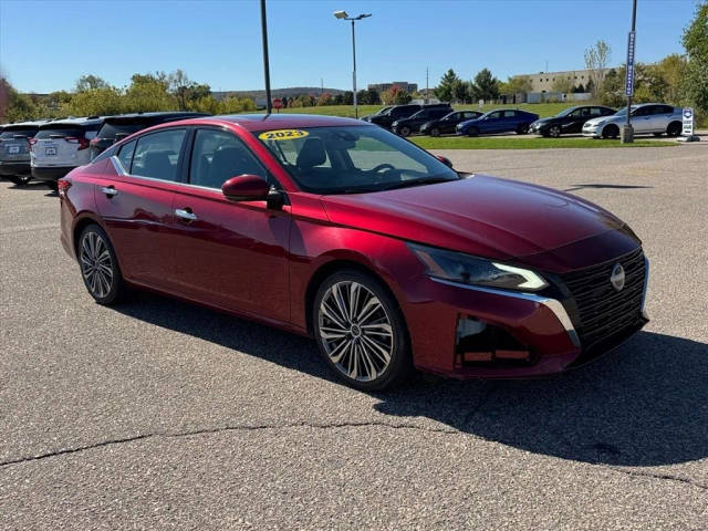 2023 Nissan Altima 2.5 SL FWD photo