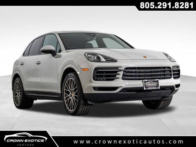 2023 Porsche Cayenne Platinum Edition AWD photo