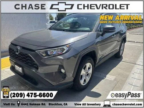 2021 Toyota RAV4 XLE FWD photo