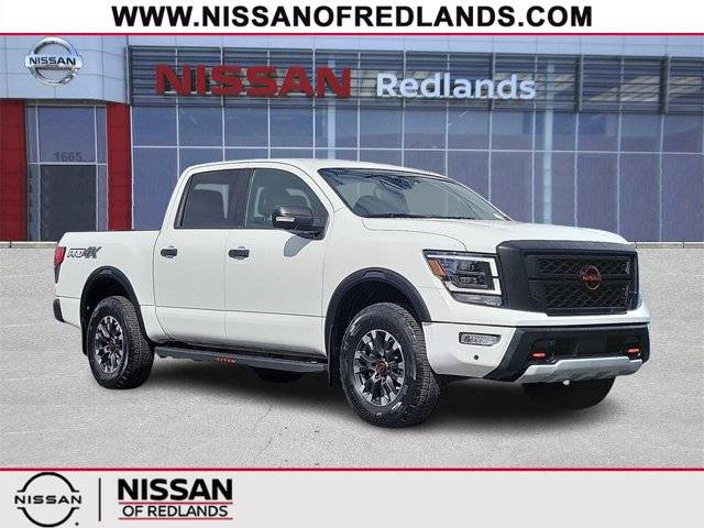 2023 Nissan Titan PRO-4X 4WD photo
