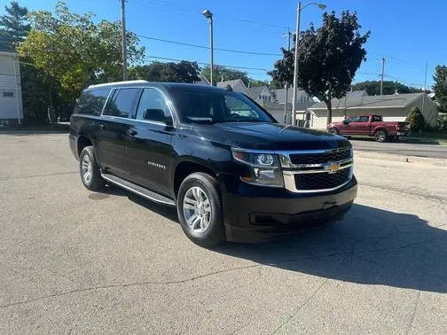 2018 Chevrolet Suburban LT 4WD photo