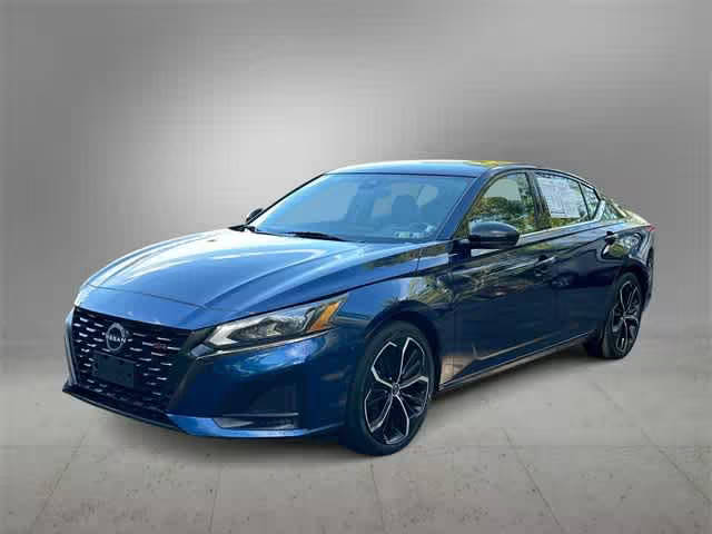 2023 Nissan Altima 2.5 SR FWD photo