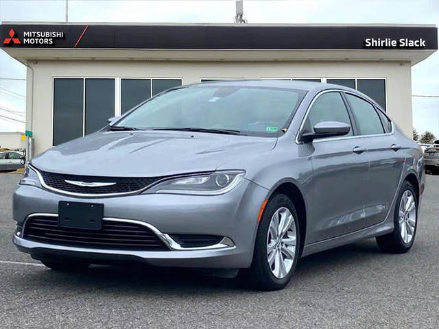 2016 Chrysler 200 Limited FWD photo