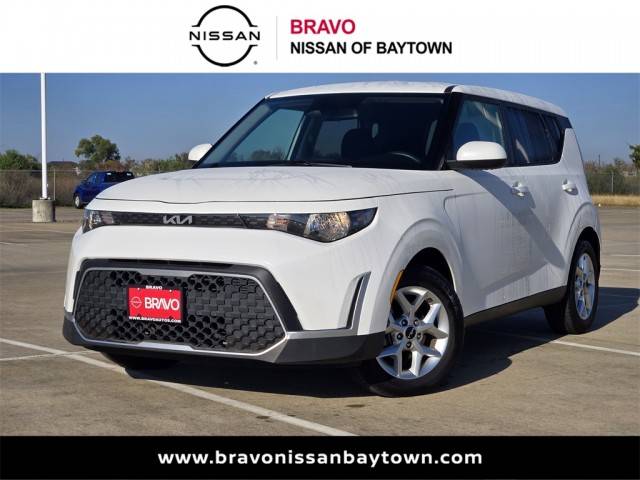 2023 Kia Soul LX FWD photo