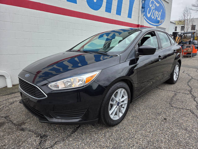 2018 Ford Focus SE FWD photo