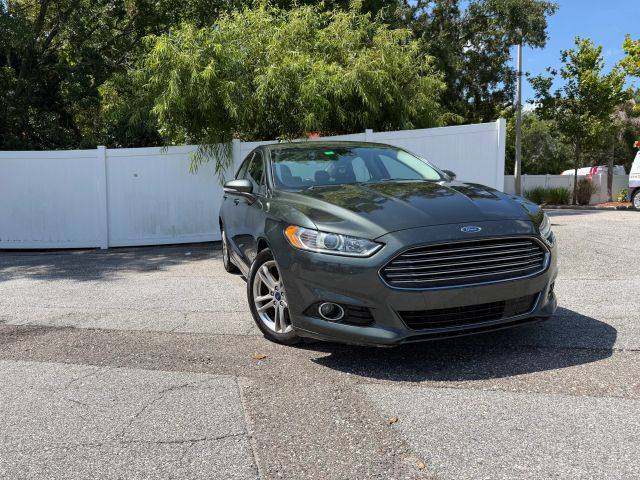 2016 Ford Fusion Energi Titanium FWD photo