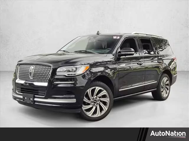 2023 Lincoln Navigator Reserve 4WD photo