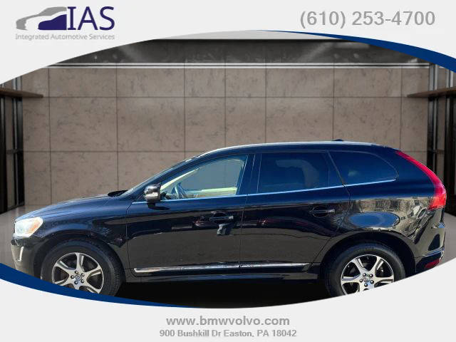 2015 Volvo XC60 T6 Platinum AWD photo