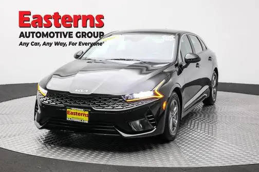 2023 Kia K5 LXS FWD photo