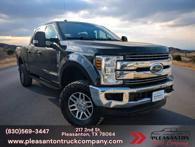 2019 Ford F-250 Super Duty LARIAT 4WD photo