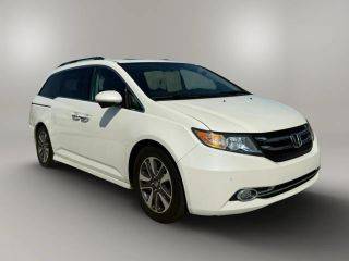 2015 Honda Odyssey Touring FWD photo