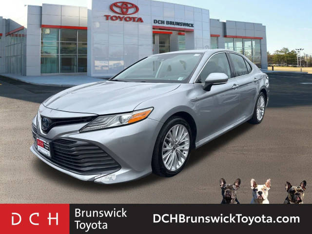 2019 Toyota Camry Hybrid XLE FWD photo