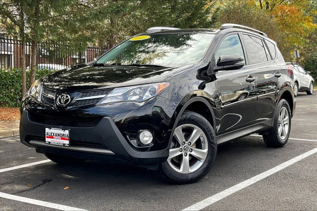 2015 Toyota RAV4 XLE AWD photo