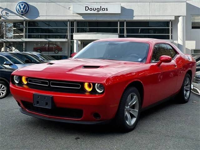 2022 Dodge Challenger SXT RWD photo