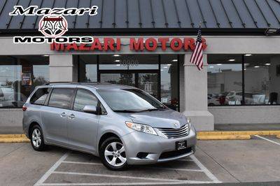 2015 Toyota Sienna LE FWD photo