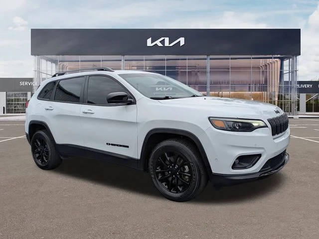 2023 Jeep Cherokee Altitude Lux 4WD photo