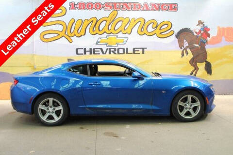 2017 Chevrolet Camaro 1LT RWD photo