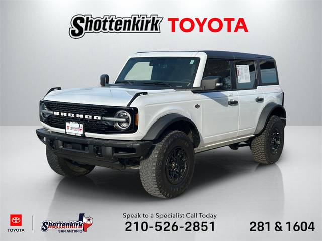 2023 Ford Bronco 4 Door Wildtrak 4WD photo