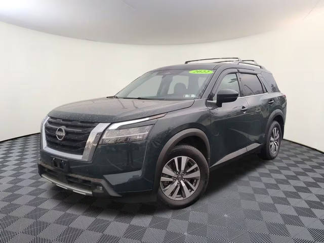2022 Nissan Pathfinder SL 4WD photo
