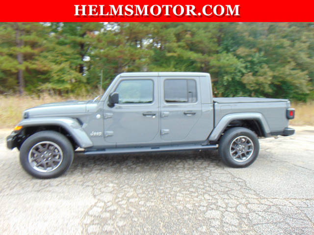 2023 Jeep Gladiator Overland 4WD photo