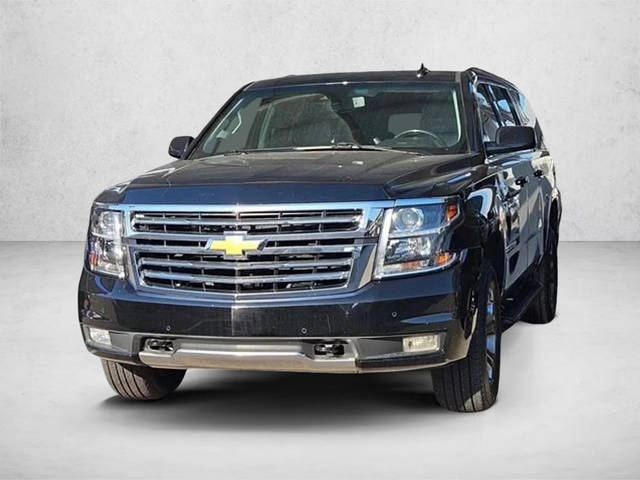 2019 Chevrolet Suburban LT 4WD photo