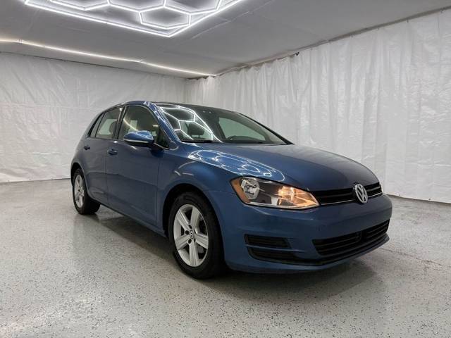 2017 Volkswagen Golf Wolfsburg Edition FWD photo
