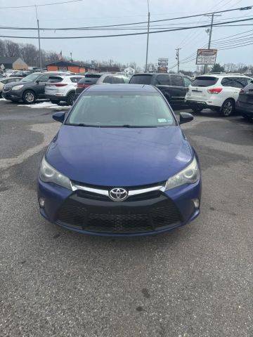 2016 Toyota Camry FWD photo