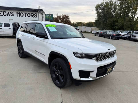 2023 Jeep Grand Cherokee L Altitude 4WD photo