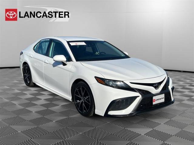2022 Toyota Camry SE FWD photo