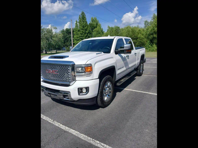 2017 GMC Sierra 2500HD Denali 4WD photo