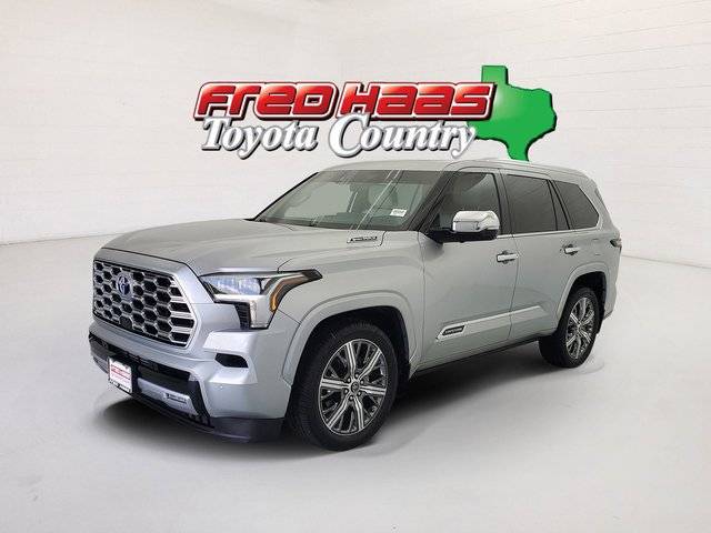 2023 Toyota Sequoia Capstone 4WD photo
