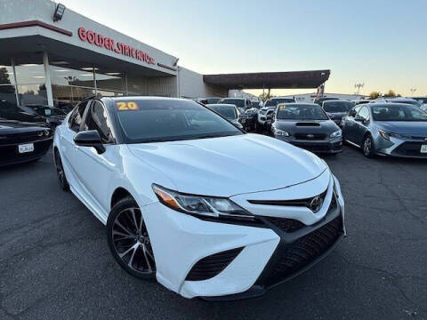 2020 Toyota Camry SE Nightshade FWD photo
