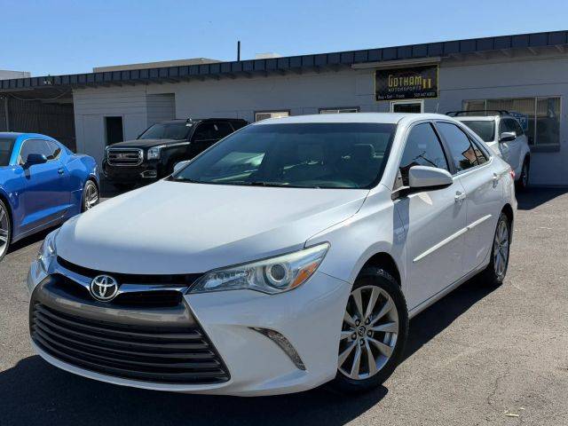 2016 Toyota Camry FWD photo