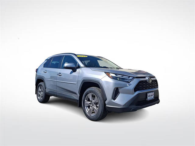 2022 Toyota RAV4 XLE AWD photo