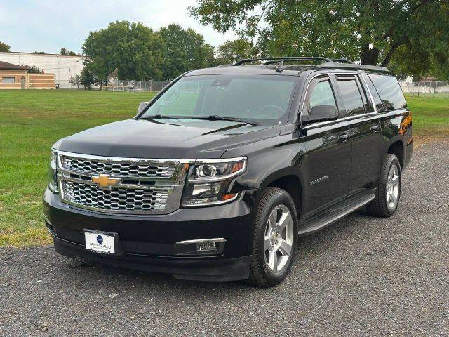 2016 Chevrolet Suburban LT 4WD photo