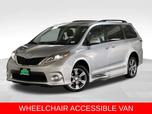 2017 Toyota Sienna SE Premium FWD photo