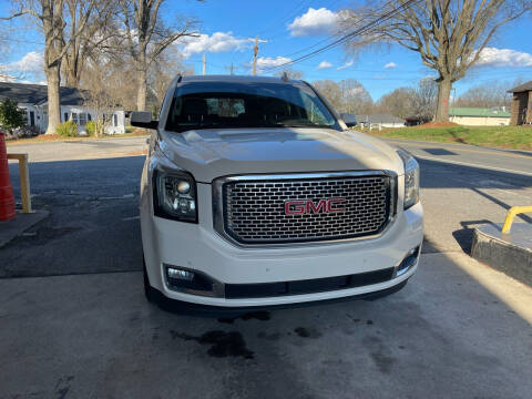2015 GMC Yukon Denali RWD photo